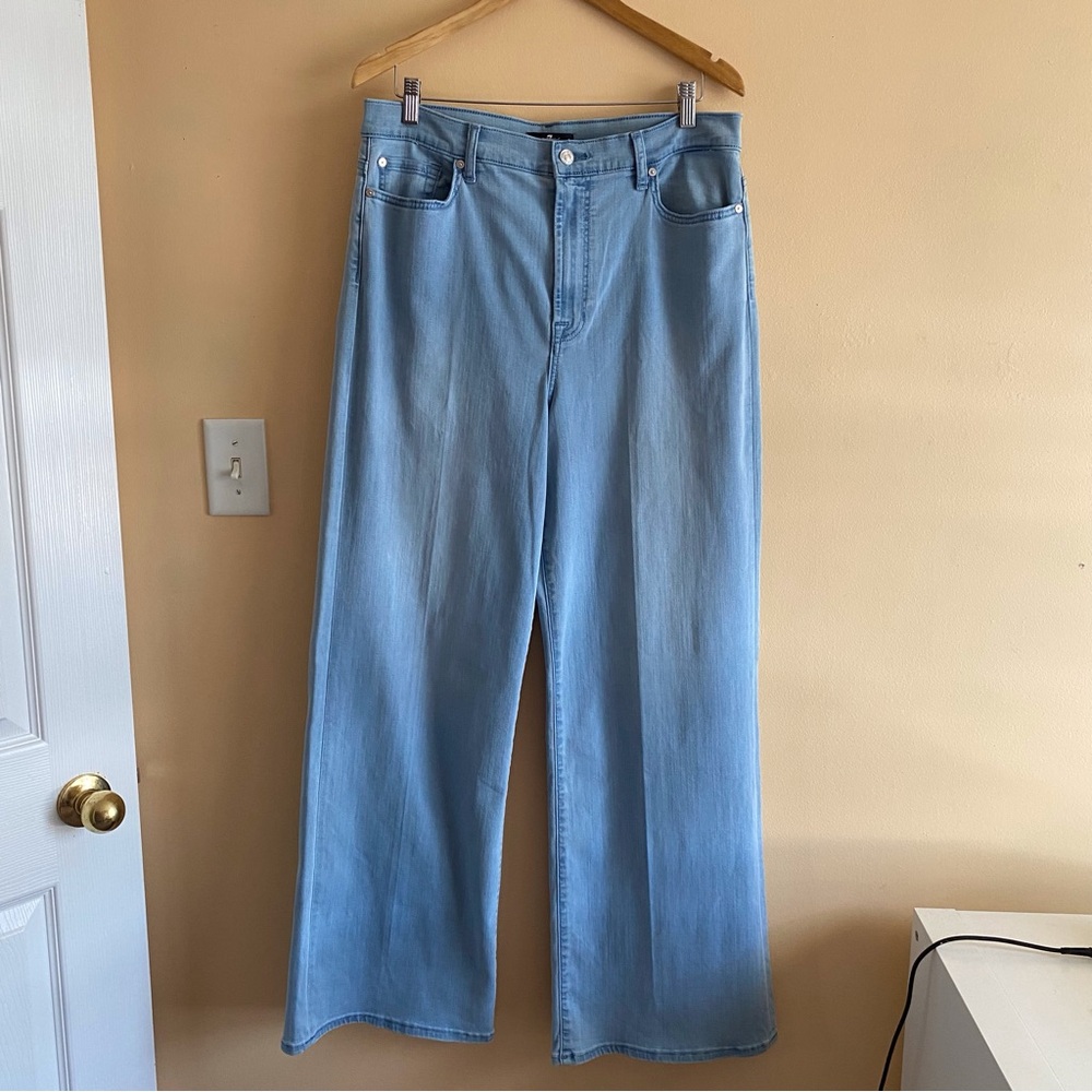 7 For All Mankind Jo Jeans Ultra High Rise Wide Leg Woman 32 Light Wash Soft NEW - Picture 2 of 16